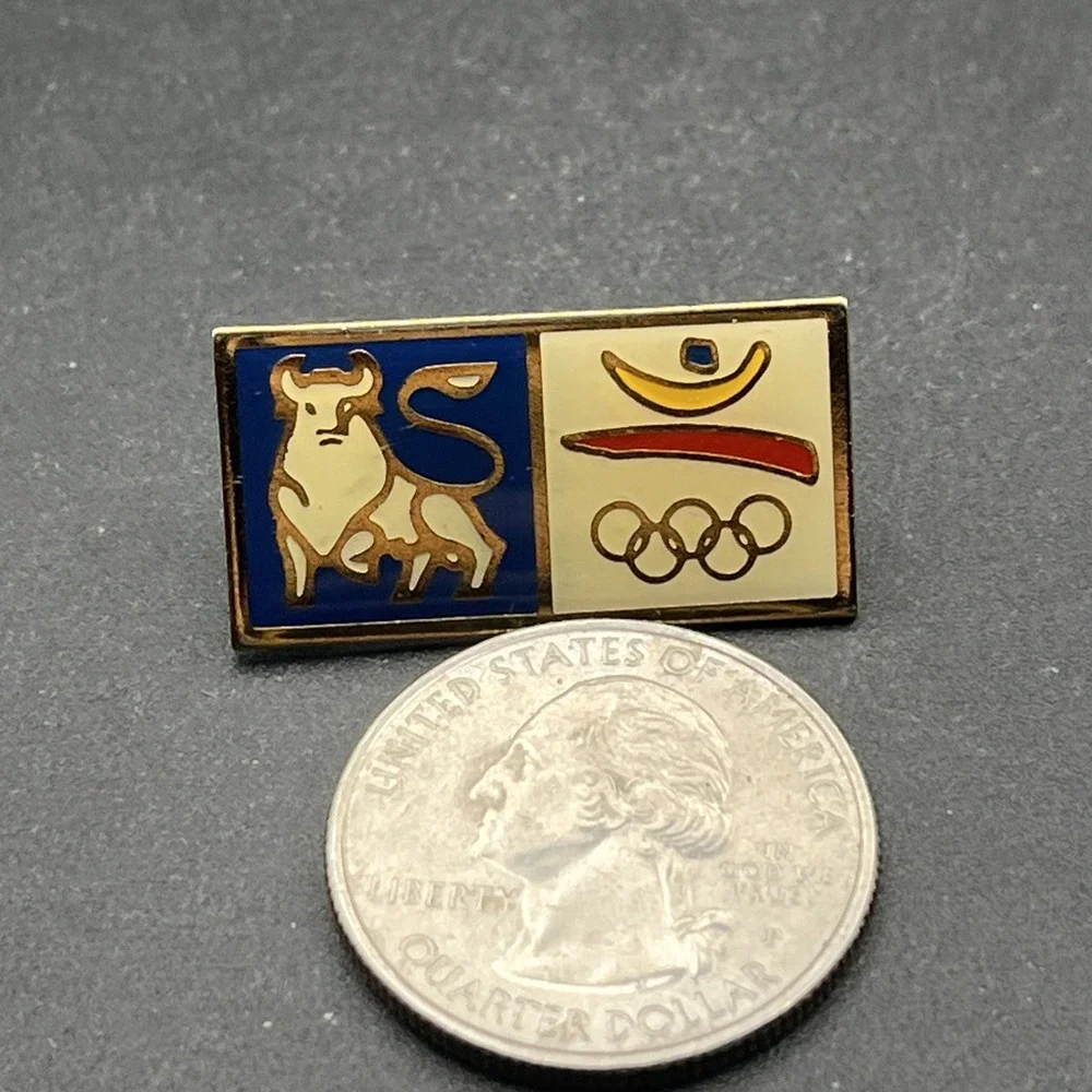 Vintage 1992 Barcelona Olympic Games Merrill Lynch Realty‎ Sponsor Lapel Hat Pin